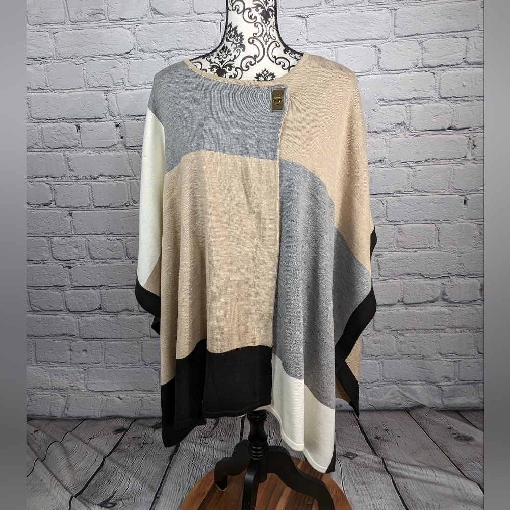 Calvin Klein women's sweater cape one size color block knit toggle button bb10